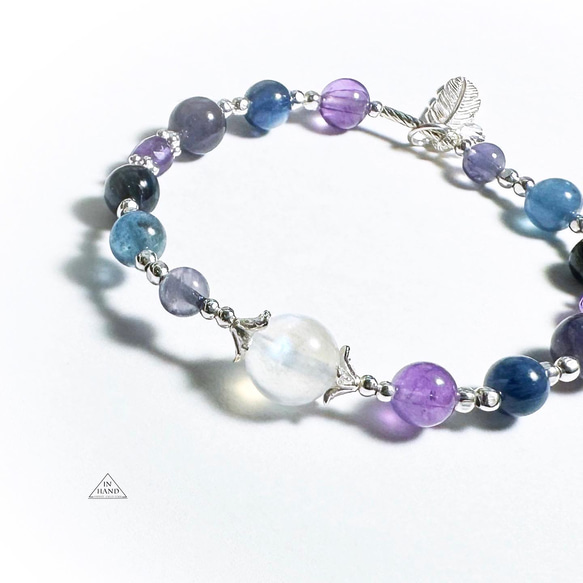 [春季的星夜-藍晶石.紫水晶.月光石.設計款手鍊］ 月光石保證有藍光喔！ 第3張的照片
