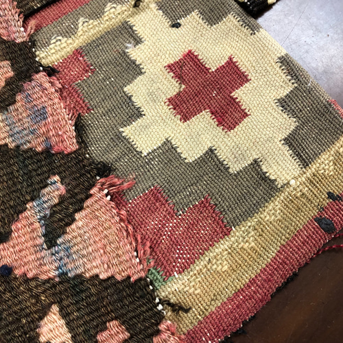手織り遊牧民 のオールドキリム  約160×136cm キリム（Kilim）-遊牧民の生活道具