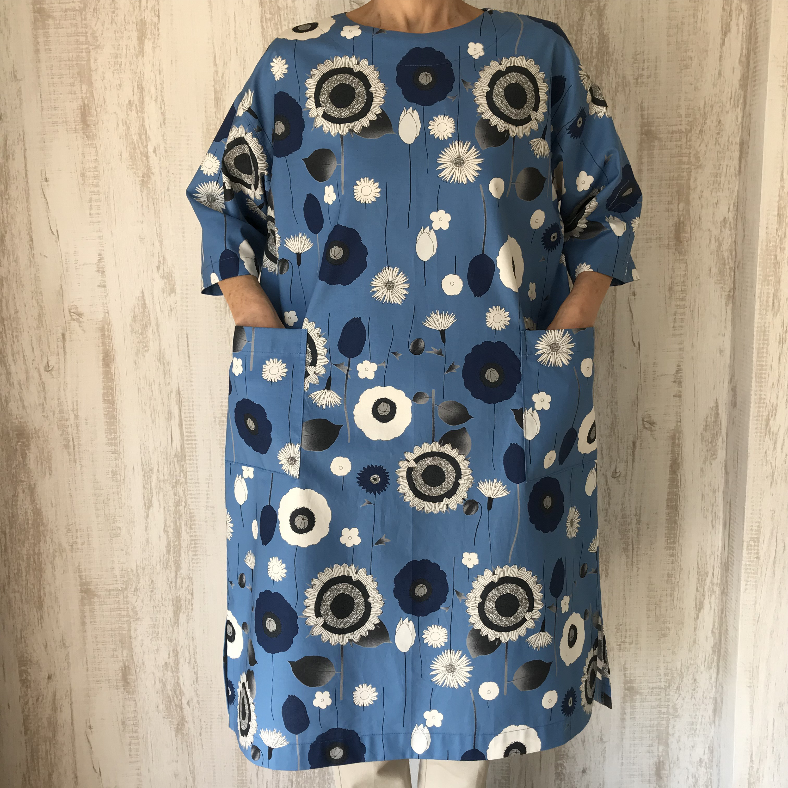 【SALE♦️30%OFF】大きな花柄　ゆったり　ワンピースorチュニック