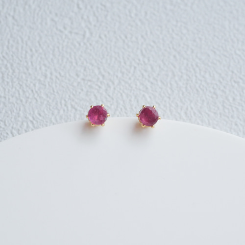 宝石質ルビーAAA 　ワイヤー巻きピアス　サージカルステンレス 宝石質ルビーAAA ワイヤー巻きピアス サージカルステンレス 非