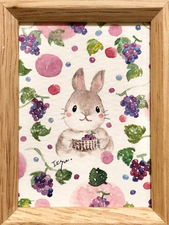 透明水彩画　ミニ額「ぶどうが大好きなうさぎさん」イラスト　ウサギ　プチギフト  母の日　父の日　ブドウ　葡萄　果物 4枚目の画像