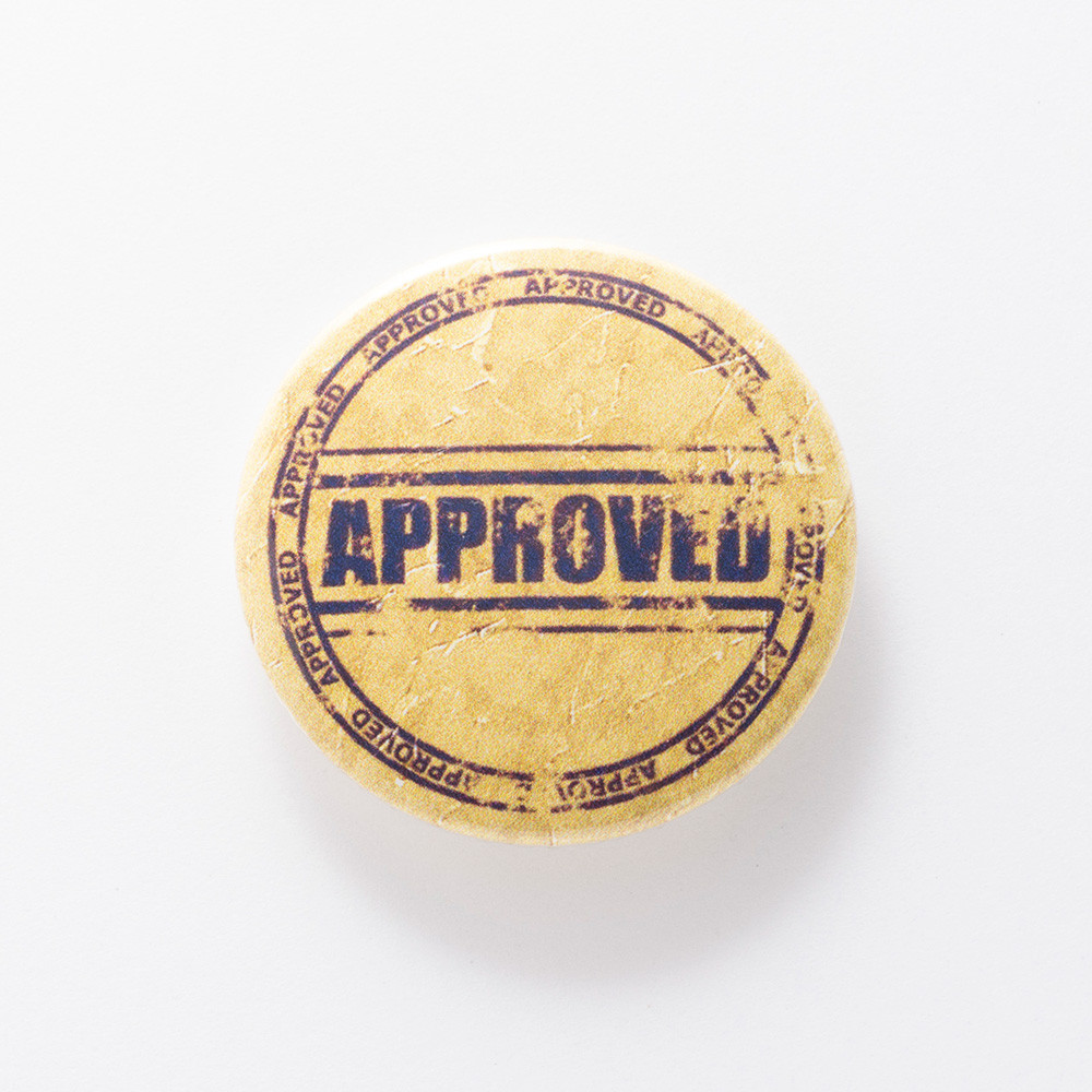 ヴィンテージ風 「APPROVED」 缶バッジ 缶バッチ【3.5cm】レトロ ヴィンテージ風 「APPROVED」 缶バッジ 缶バッチ【3.5cm】レトロ