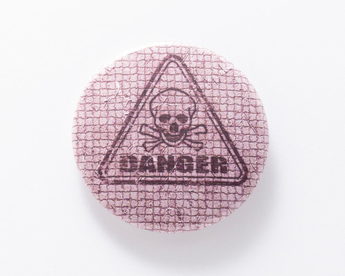 ヴィンテージ風 「DANGER」 スカル 缶バッジ 缶バッチ【3.5cm】レトロ