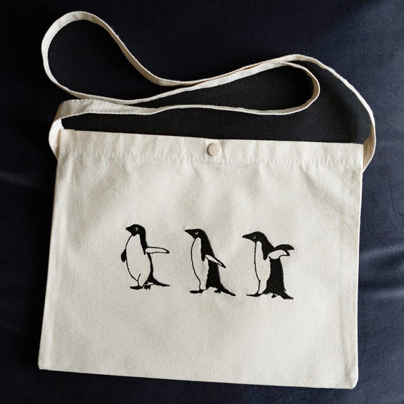 ペンギンさんの刺繍サコッシュ（3羽） 人気・おすすめ｜使いやすい・旅行におすすめ セール中 全国発送 即出荷モデル