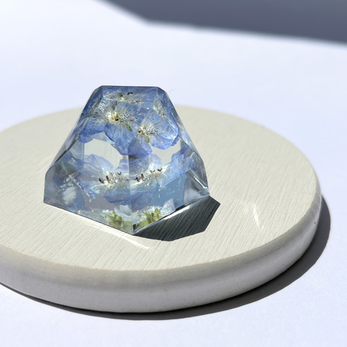 美品✨レオナール　トリム　フラワー　ネイビー　宝石 ネモフィラの鉱石オブジェ☆ / レジン / ドライフラワー その他