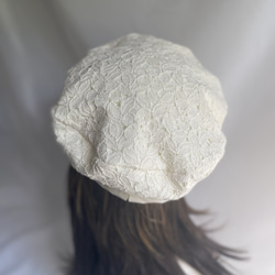 capellaコーデしやすいオフホワイト　コードレース刺繍のベレー帽 7枚目の画像