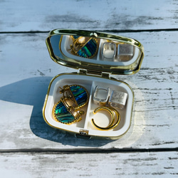 〔ピルケース〕おしゃれでかわいい！持ち運びしやすい外国切手のケース（フィンランド　すみれ）ラッピング無料！プレゼントにも 7枚目の画像