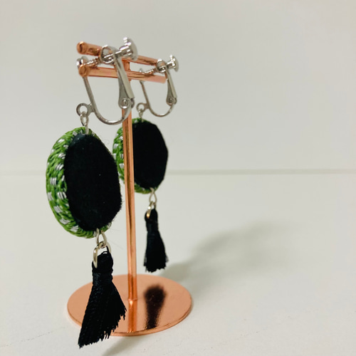 グリーンとホワイトの畳縁ピアス イヤリング ノンホールピアス 