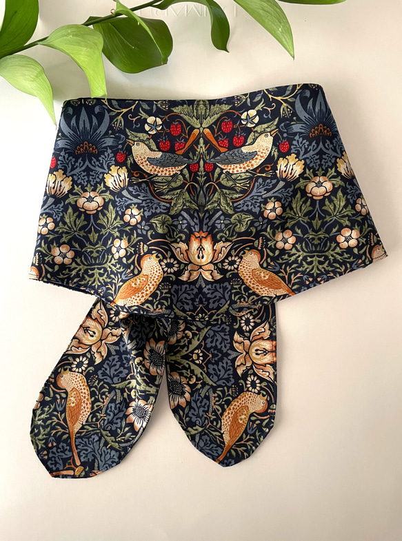 現品のみウィリアムモリス社❤️いちご泥棒ネイビー・スカーフ