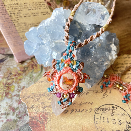 SALE クリスタル✖️カンテラオパール マクラメペンダント ネックレス