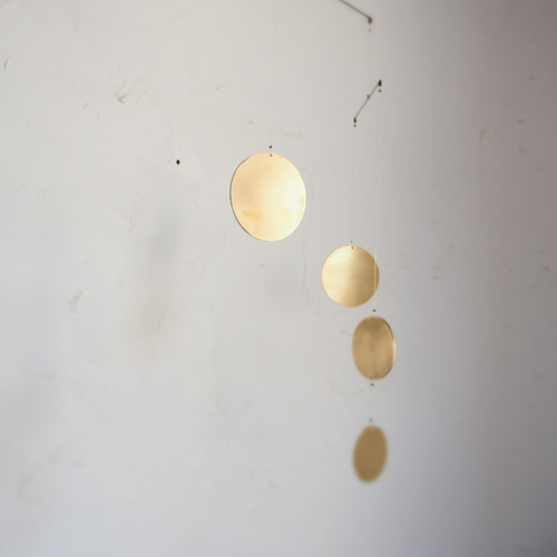 真鍮モビール円4PT モビール 乃衣絵 通販 15855793｜Creema(クリーマ)