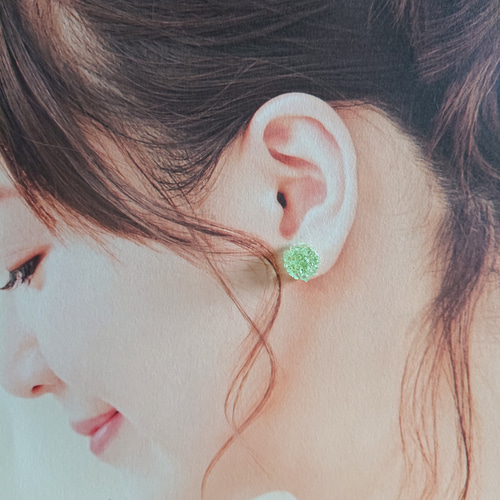 パステルグリーン* ピアス ガラス (サージカルステンレス フック