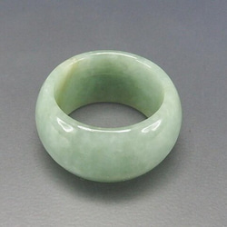 AAAひすい薄緑色指輪サムリング天然石本翡翠硬玉約22号五徳御守り 2枚目の画像