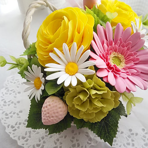 ❁ぷっくりハートがかわいい春のお花を詰め込んだクレイフラワー