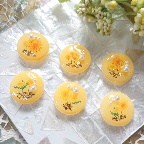 タンポポのボタン☆6個 k-3 送料無料/たんぽぽ/ボタン/カボション/花 