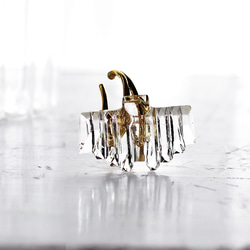 アール・デコヴィンテージガラスのイヤーカフ［ナイアガラ］透明/クリア/片耳用　pag042 1枚目の画像