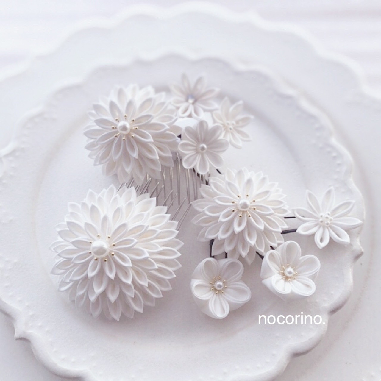 つまみ細工髪飾り　白無垢　ウエディング　成人式　卒業式　七五三