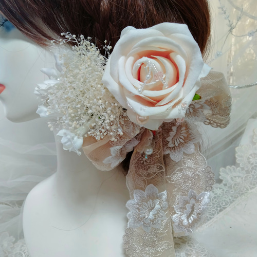成人式で目立っちゃおう!髪飾り☆ペールベージュ大リボンに薔薇 コーム 