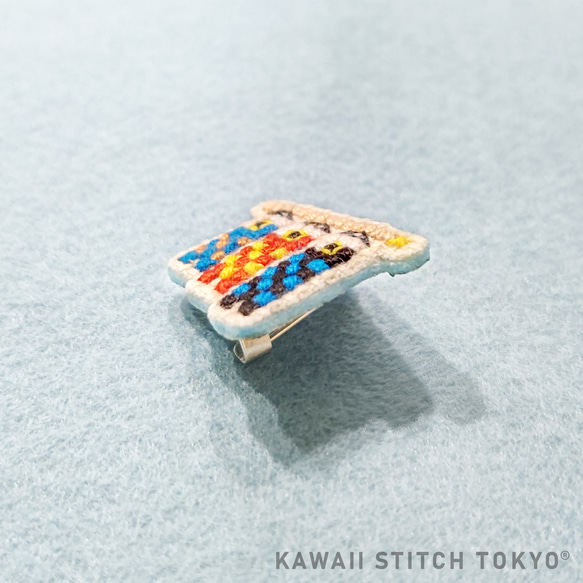 こいのぼり【ブローチ】バッチ バッジ 子どもの日 こどもの日 刺繍 かわいい クロスステッチ ポップ オーダーメイド 3枚目の画像