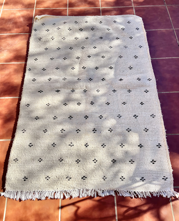 モロッコ  ラグ ベニワレン　ドット ブラック　カーペット　絨毯 12枚目の画像