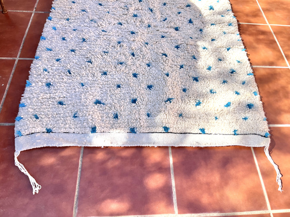 モロッコ  ラグ ベニワレン　ドット ブルー　カーペット　絨毯 6枚目の画像