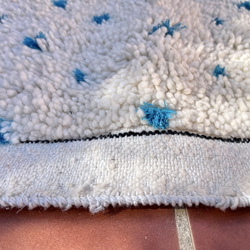 モロッコ  ラグ ベニワレン　ドット ブルー　カーペット　絨毯 8枚目の画像