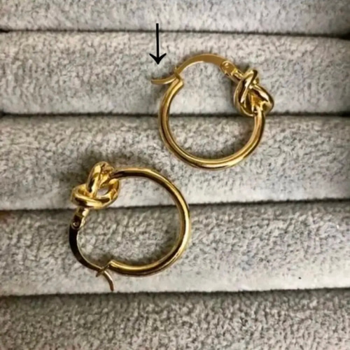 再販3】❤︎ 18KGP ❤︎ セリーヌ風ノットピアス GOLD ピアス 再販3】❤︎ 18KGP ❤︎ セリーヌ風ノットピアス GOLD ピアス