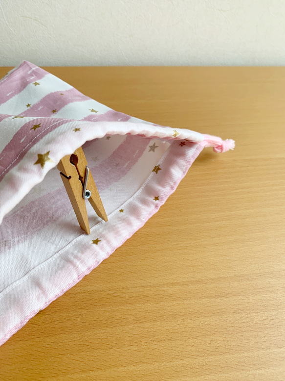 【給食袋　28×19 マチ4】ピンク　ストライプ　星 巾着袋　 2枚目の画像