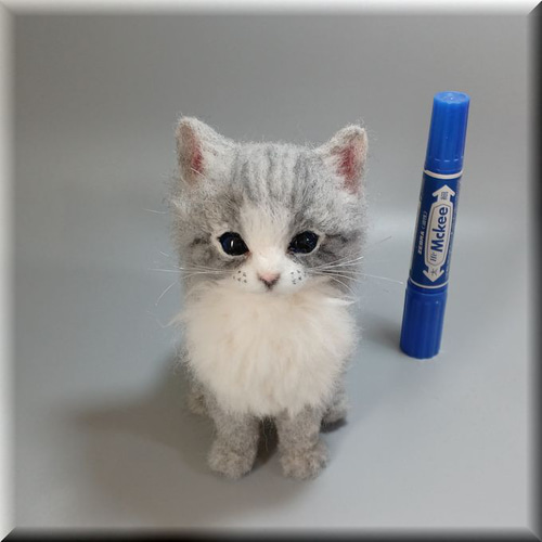 羊毛フェルト 猫 ふさふさな子猫 ねこ ネコ 猫フィギュア 羊毛フェルト