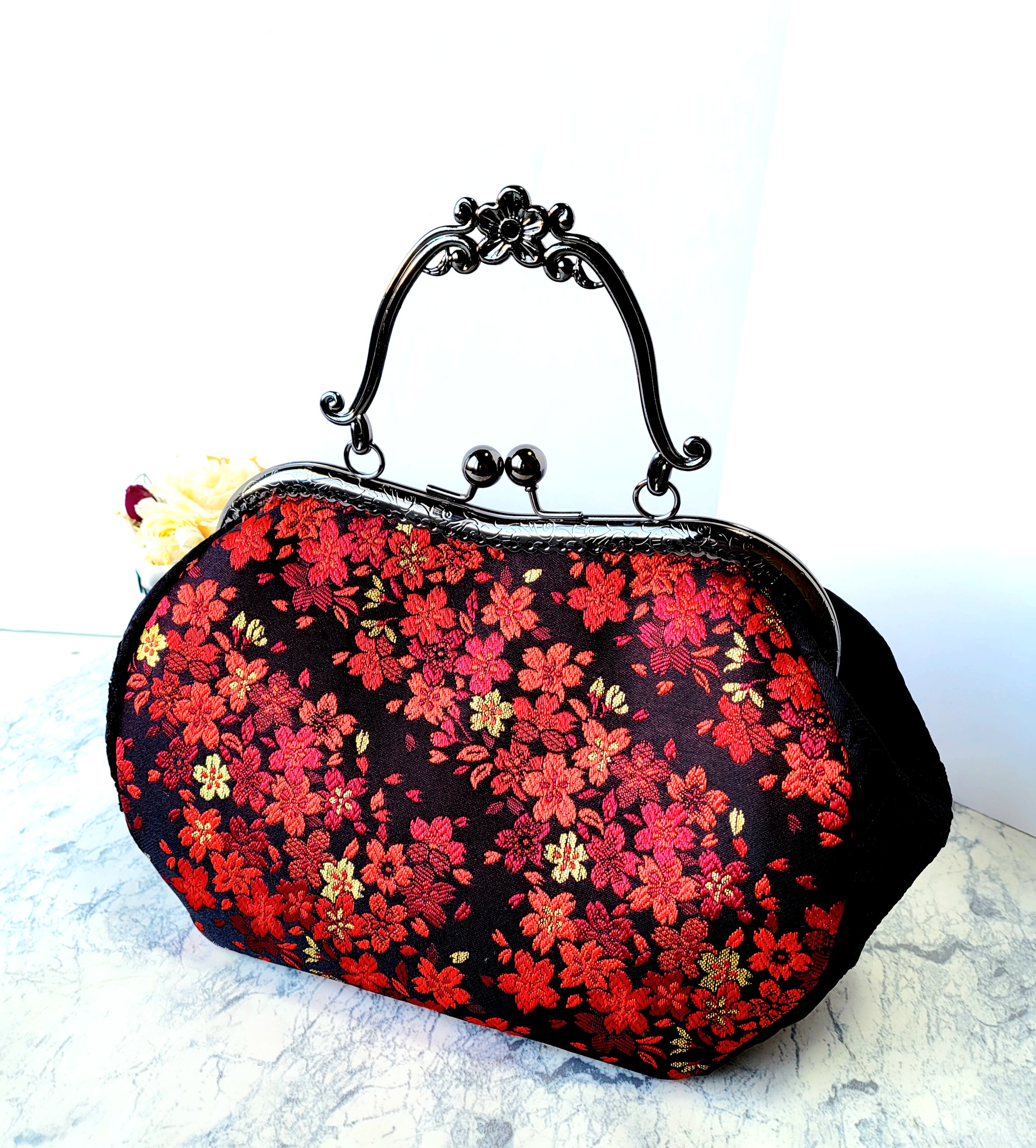 アンティーク調口金の淑女な気分のセレモニーバッグ(金襴の西陣織Vol.) 14,245円