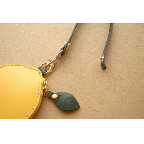 受注制作】*マチなし* レモン コインケース*イエローレザー/ヌメ革