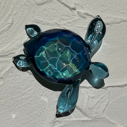 ブルースターダスト色のウミガメオブジェ ～波紋～ ボロシリケイトガラス（水面模様） 3枚目の画像