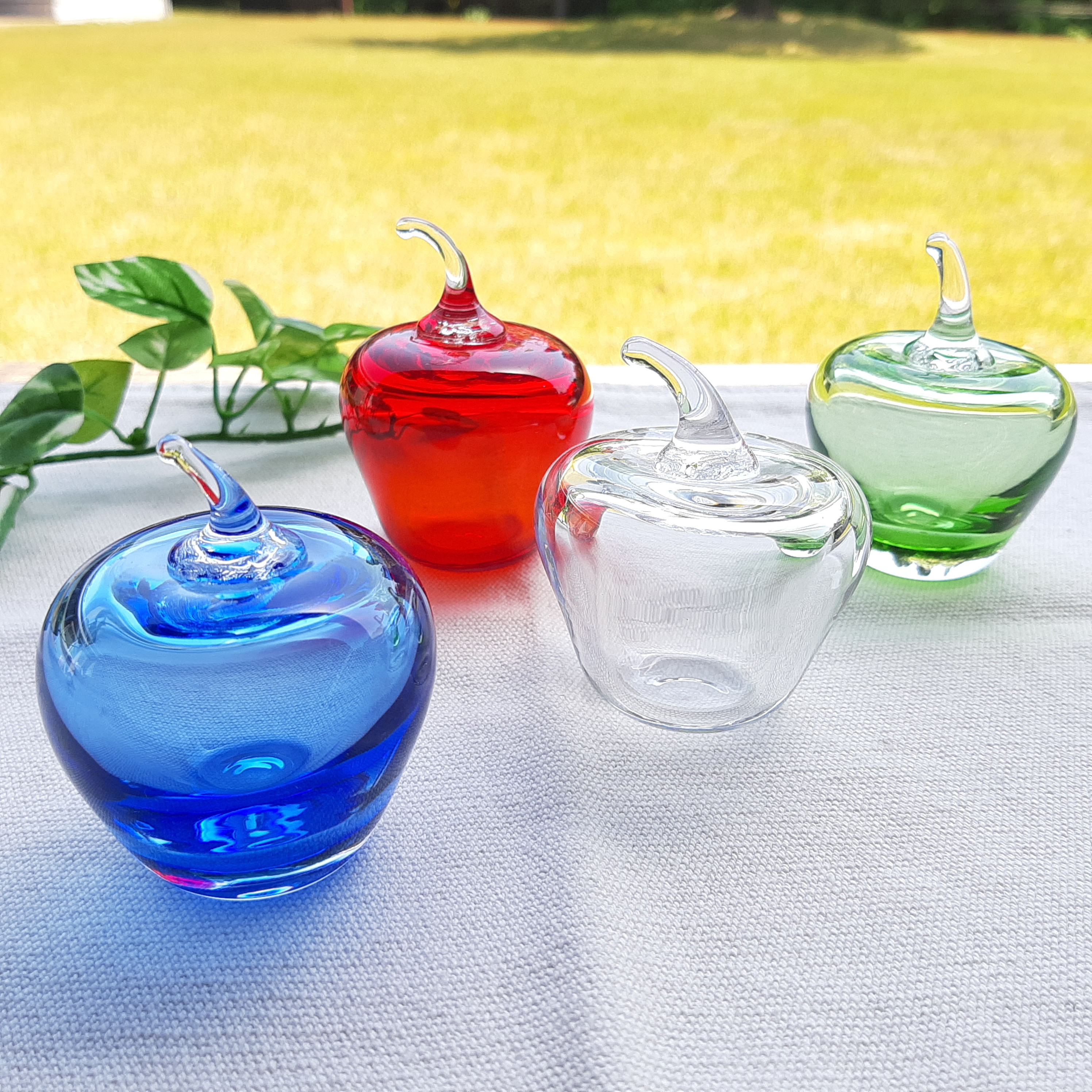 【大放出セール】 りんご狩り　ガラス細工 工芸品