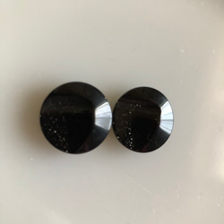 アンティーク ボタン 2個　ビンテージ 昭和 レトロ 個性的 ハンドメイド素材 日本製 ポップ アクセ ブラック　黒 3枚目の画像