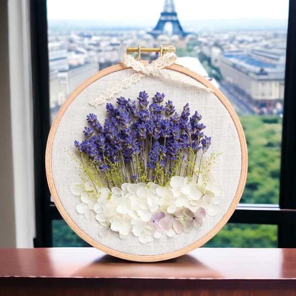 ラベンダー畑の刺繍アレンジのウォールフラワー（無料ギフトラッピング 