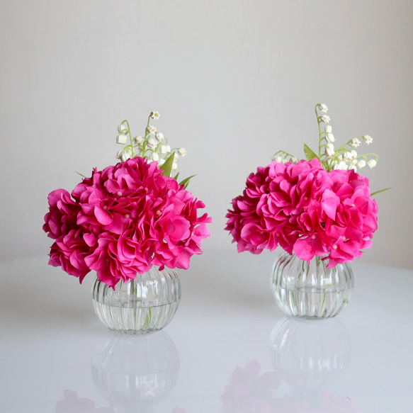 《ずっと咲いてる》ルビーカラー紫陽花とすずらん（無料ギフトラッピング） 3枚目の画像