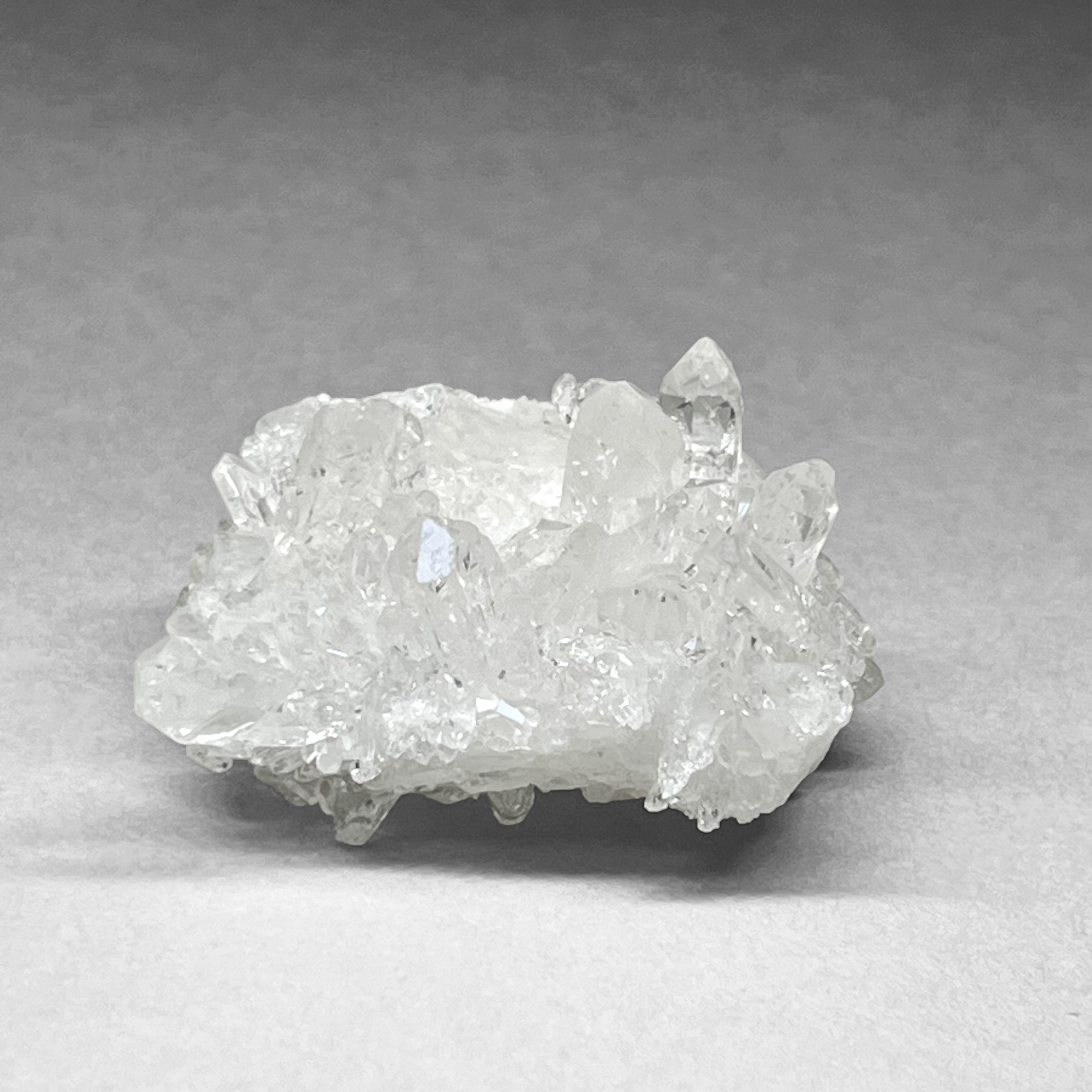 Thomas Gonzaga crystal cluster / トマスゴンサガ産水晶クラスター C