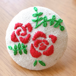 送料無料 刺繍ブローチ 赤いバラ 2枚目の画像