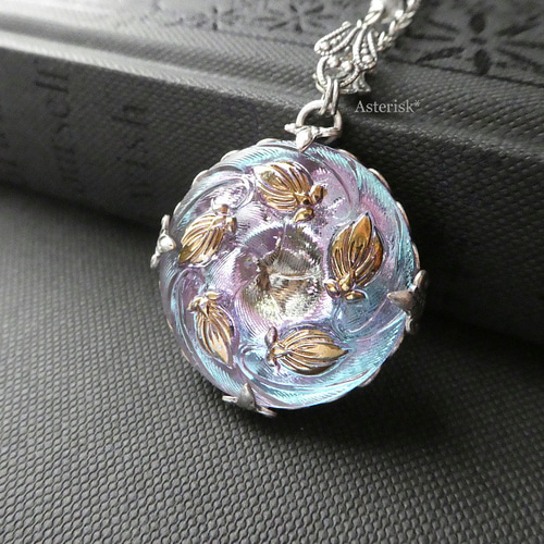 希少◆チェコ　ウランガラスヴィンテージネックレス◆Bijoux.M.G◆ワセリン 蕾リース ヴィンテージ チェコガラスボタン 27mm ペンダント