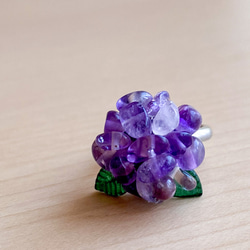 天然石の紫陽花のリング（アメジスト） 3枚目の画像