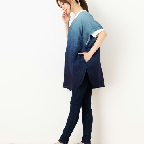 割烹着N333ルームウェアハンドメイド CRAFT STANDARD BOUTIQUE】自宅の裏庭で充実した時間を過ごす