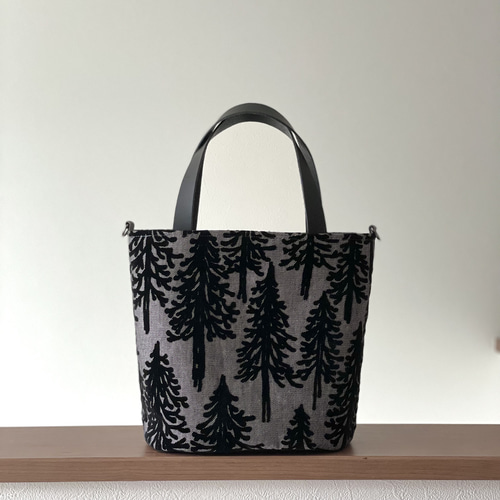 ト送料込 ⚮̈ミナペルホネン　anemone navy ボーラーあり　楕円底トート