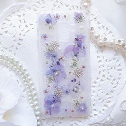 ホワイトパープルの押し花スマホケース♡iPhone Android Xperia GALAXY oppo 2枚目の画像