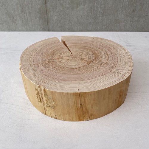 大きいヒノキの切り株プレート】アクセサリー置き ディスプレイ ひのき