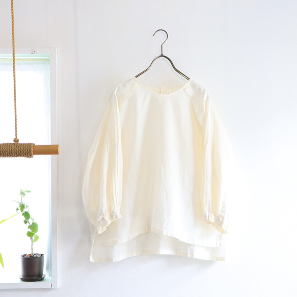 tuck line sleeve top (natural) 3枚目の画像