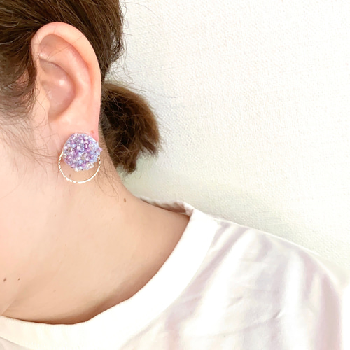 紫陽花 ビーズ刺繍イヤリング／ピアス イヤリング・ノンホールピアス