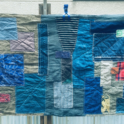 古布 藍染め はぎれ 襤褸 リメイク リサイクル マット 約93cm × 約62cｍ C 1枚目の画像