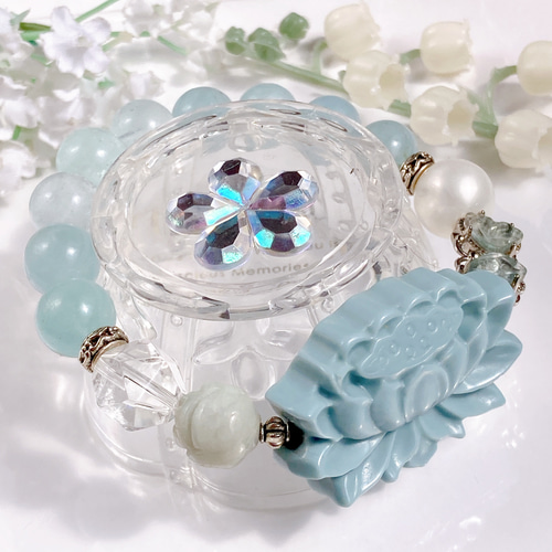 ✧₊⁎一点物˚✧₊⁎アラシャン蓮の花フローライト蝶々天然石