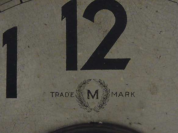 mo-4　210mmパイの戦前の柱時計の文字盤です。 3枚目の画像