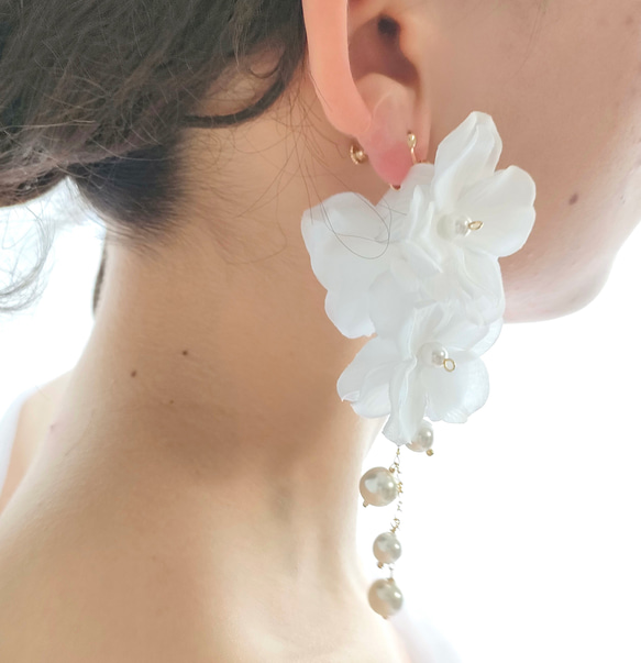 華やかにゆれる 紫陽花 大ぶりパールホワイトフラワー
